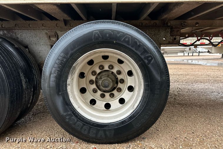 image for item ER8323 2012 Barrett livestock trailer