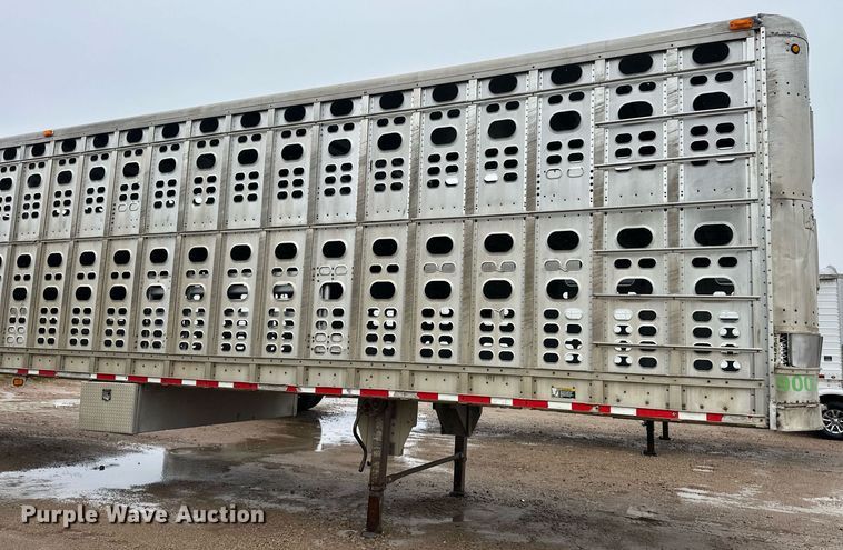 image for item ER8324 2000 Wilson PSAL-303P livestock trailer