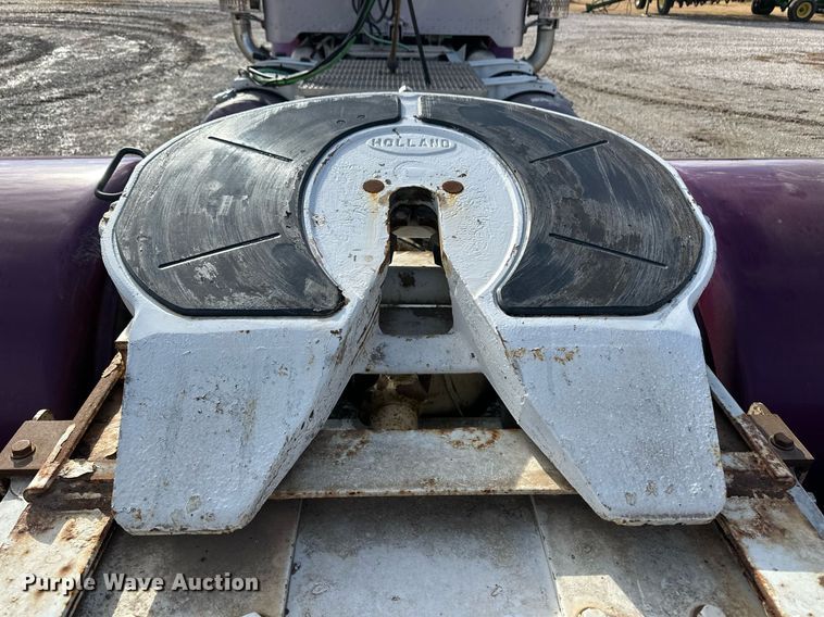 image for item ER8326 2004 Peterbilt 379 semi truck