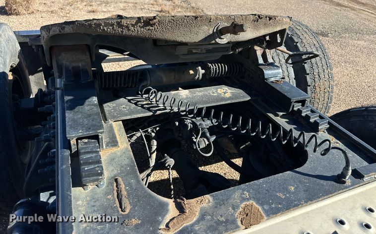 image for item ER8335 2016 Freightliner Cascadia 125 semi truck