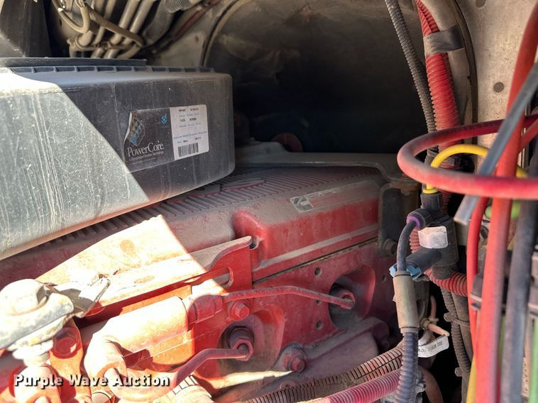 image for item ER8335 2016 Freightliner Cascadia 125 semi truck