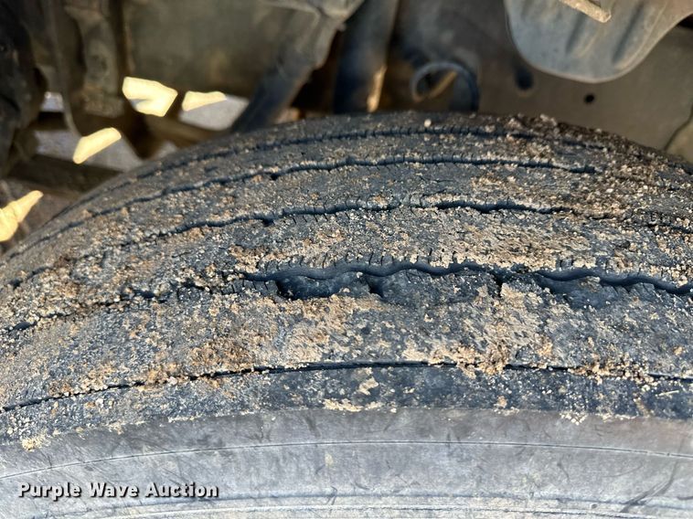 image for item ER8335 2016 Freightliner Cascadia 125 semi truck