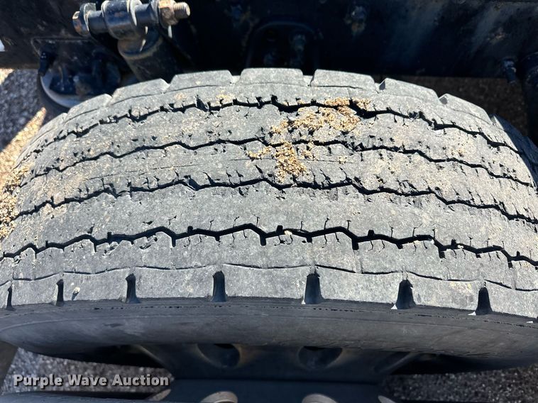 image for item ER8335 2016 Freightliner Cascadia 125 semi truck