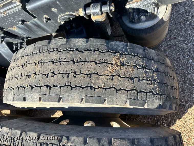 image for item ER8335 2016 Freightliner Cascadia 125 semi truck