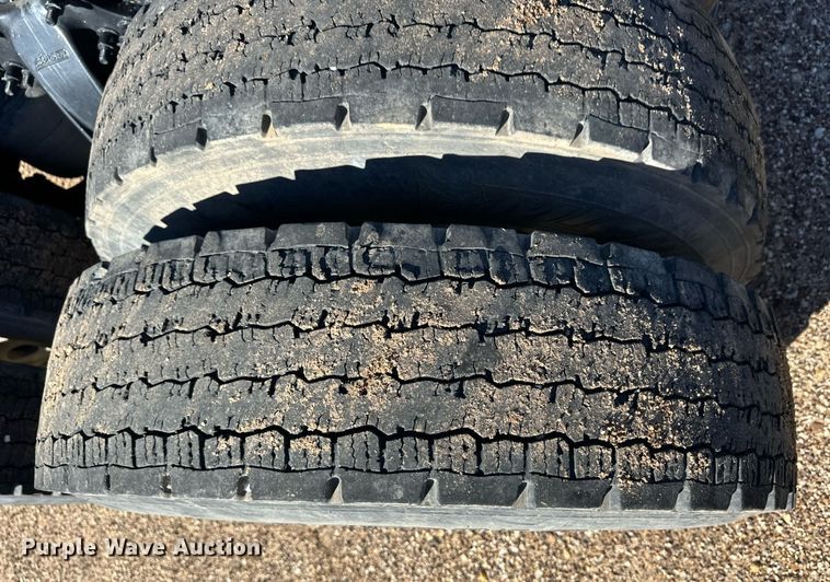 image for item ER8335 2016 Freightliner Cascadia 125 semi truck