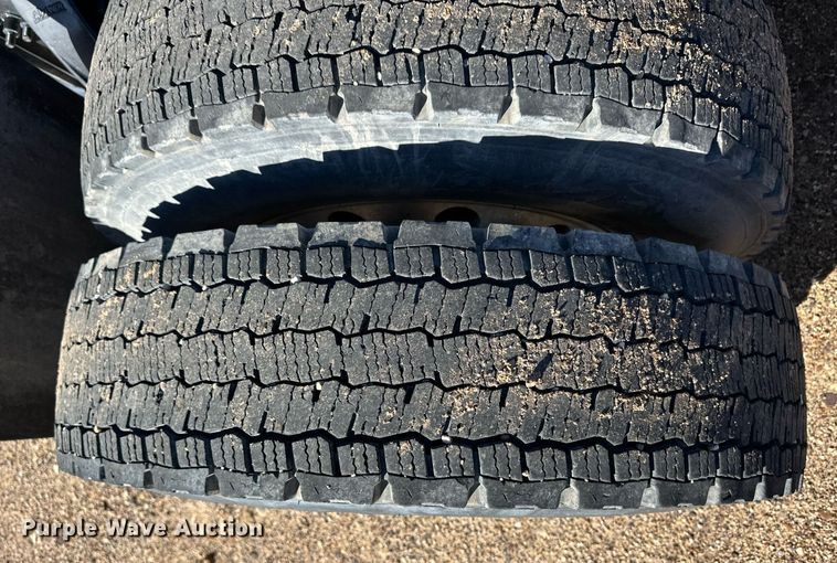 image for item ER8335 2016 Freightliner Cascadia 125 semi truck