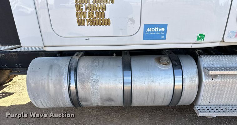 image for item ER8336 2015 Freightliner Cascadia 125 semi truck