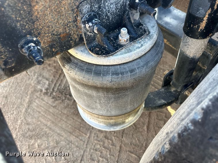 image for item ER8336 2015 Freightliner Cascadia 125 semi truck