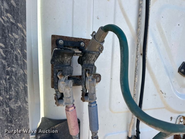 image for item ER8336 2015 Freightliner Cascadia 125 semi truck