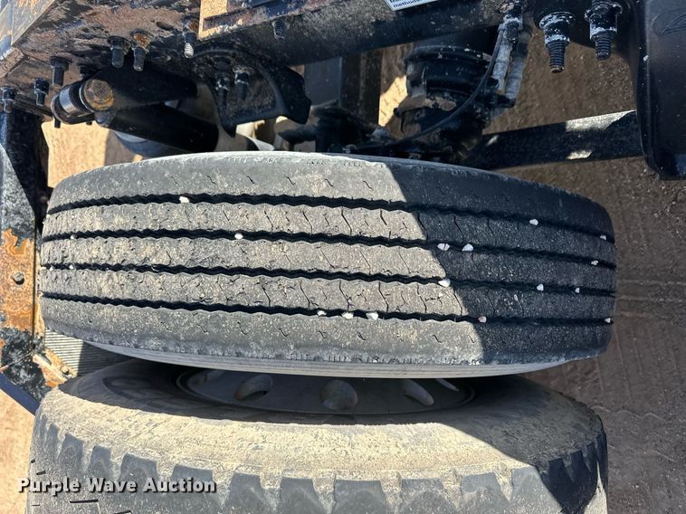 image for item ER8336 2015 Freightliner Cascadia 125 semi truck