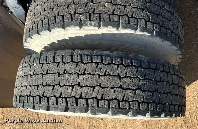 image for item ER8336 2015 Freightliner Cascadia 125 semi truck