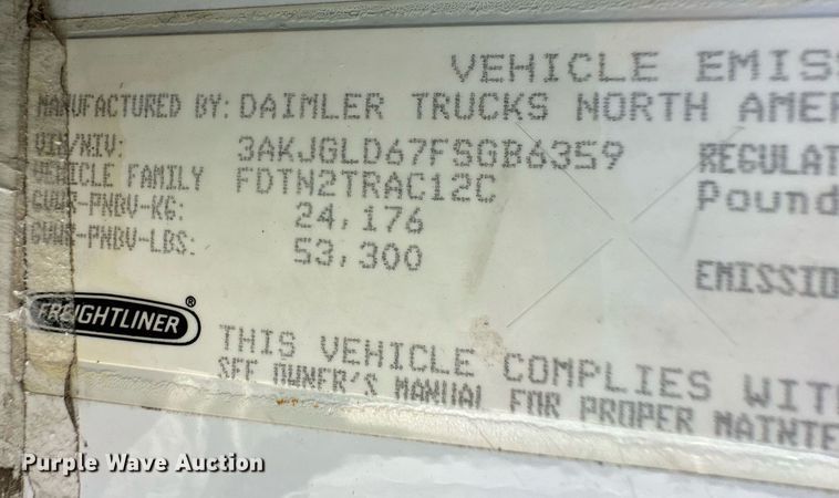 image for item ER8336 2015 Freightliner Cascadia 125 semi truck
