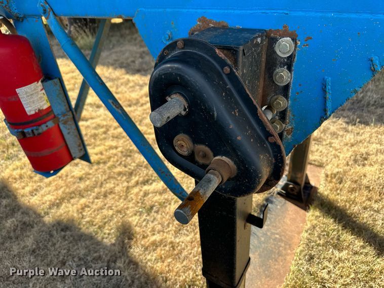 image for item ER8355 1968 Fruehauf tank trailer