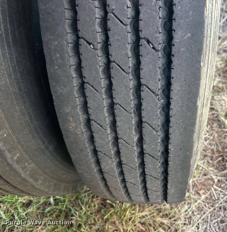 image for item ER8355 1968 Fruehauf tank trailer