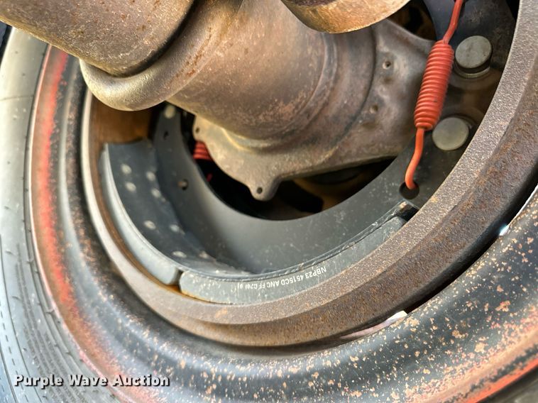 image for item ER8355 1968 Fruehauf tank trailer