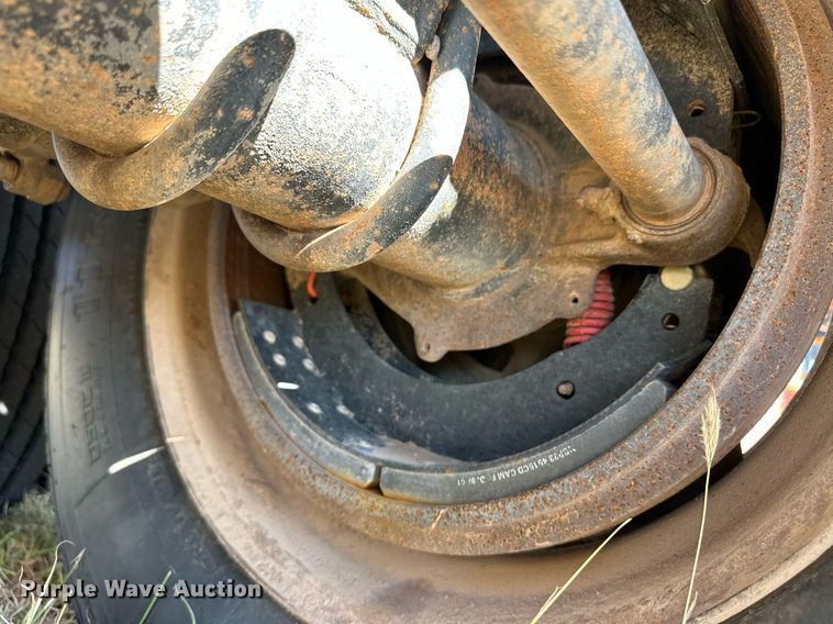 image for item ER8355 1968 Fruehauf tank trailer