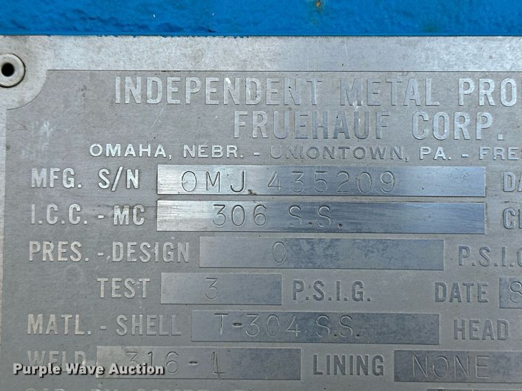 image for item ER8355 1968 Fruehauf tank trailer