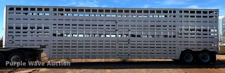 image for item ER8359 1997 Barrett livestock trailer