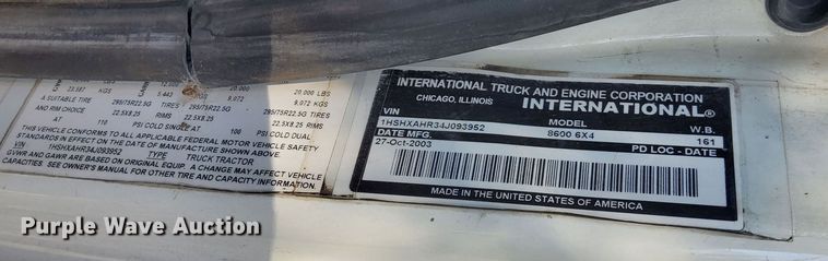 image for item LR9522 2004 International  8600 semi truck