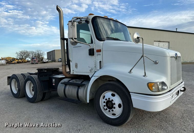 image for item MS9956 2003 International 9100i semi truck