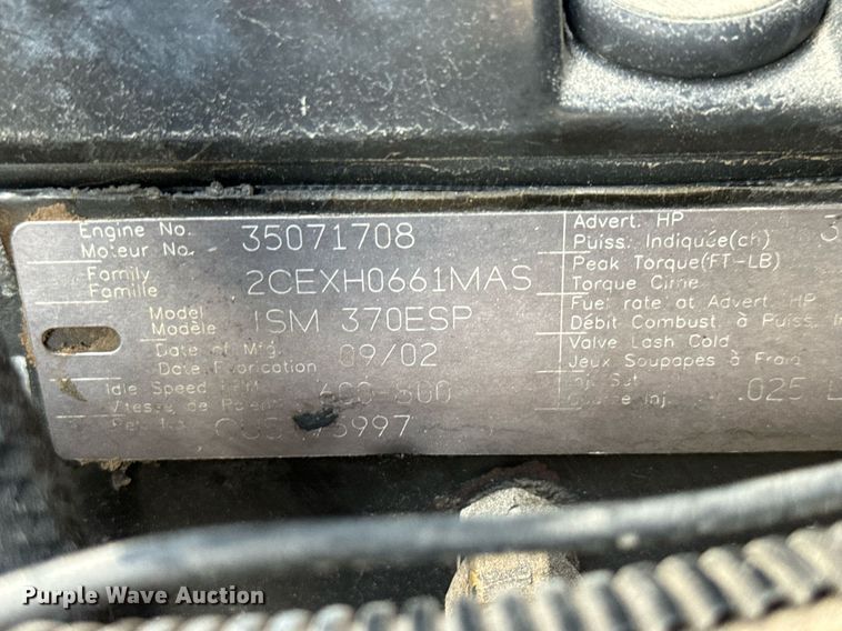 image for item MS9956 2003 International 9100i semi truck