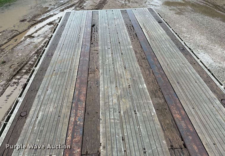 image for item MS9959 1998 Utility Trailer Mfg. FS2CHA flatbed trailer