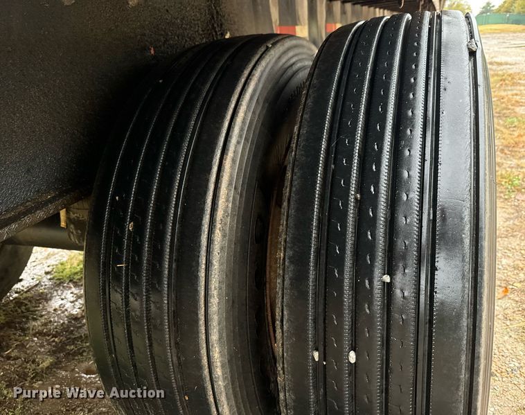 image for item MS9959 1998 Utility Trailer Mfg. FS2CHA flatbed trailer