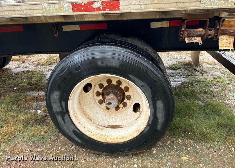 image for item MS9959 1998 Utility Trailer Mfg. FS2CHA flatbed trailer