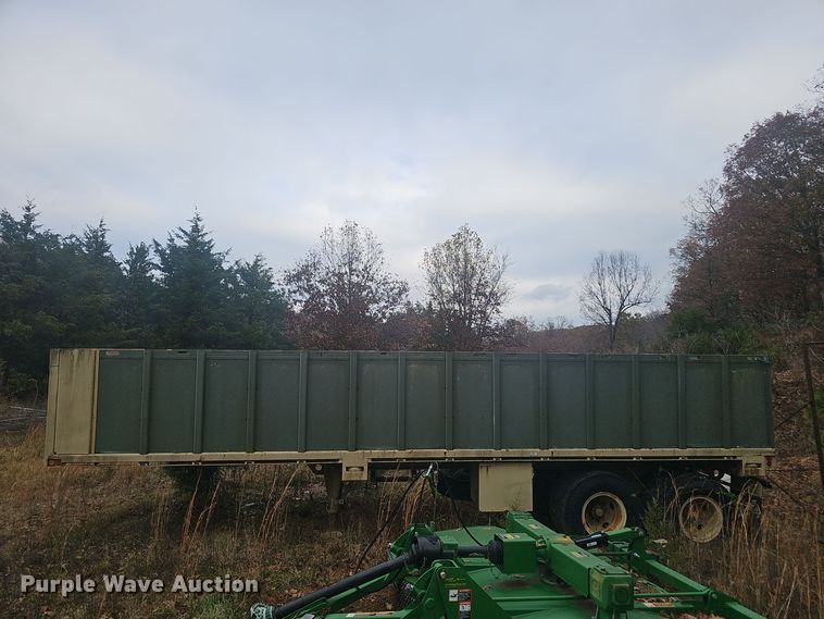 image for item OC9114 1979 Southwest Truck Body Co. M871 flatbed trailer