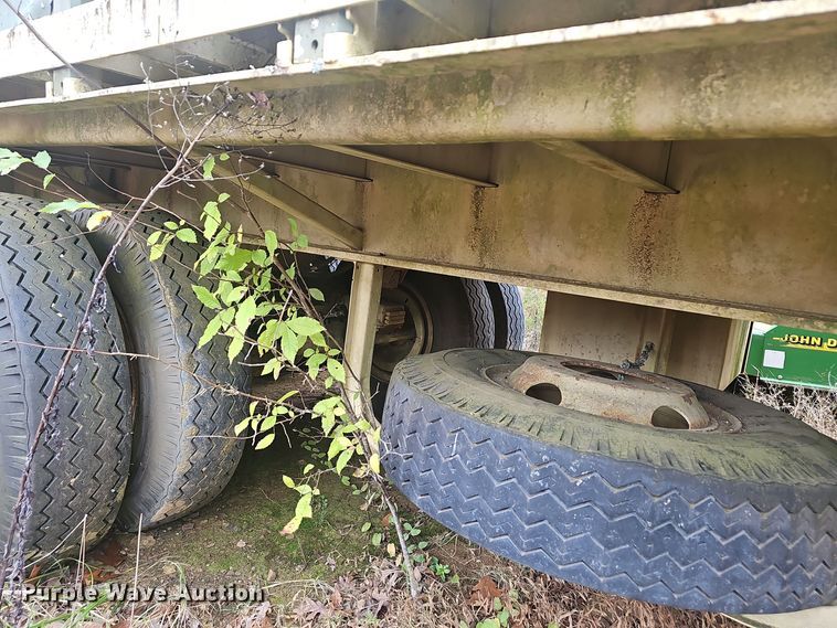 image for item OC9114 1979 Southwest Truck Body Co. M871 flatbed trailer