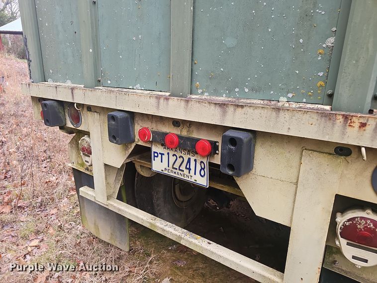 image for item OC9114 1979 Southwest Truck Body Co. M871 flatbed trailer