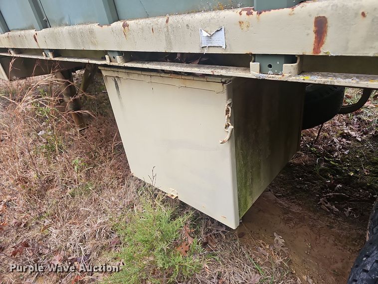 image for item OC9114 1979 Southwest Truck Body Co. M871 flatbed trailer