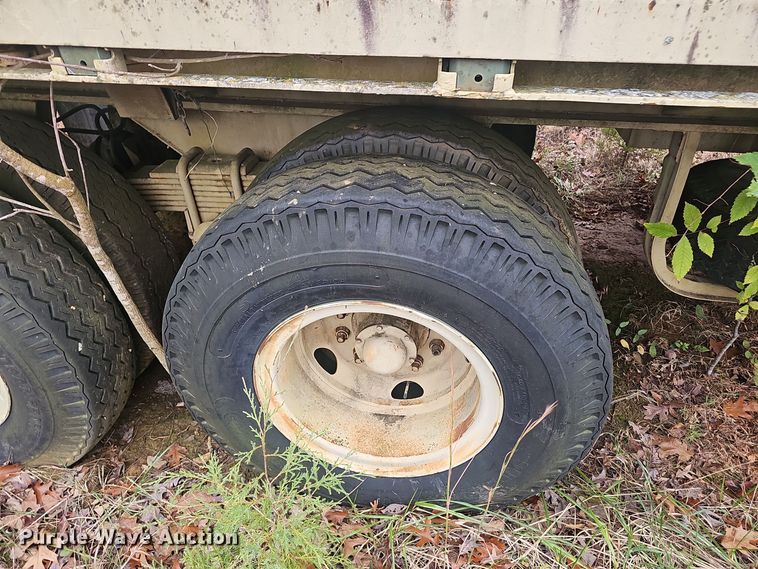 image for item OC9114 1979 Southwest Truck Body Co. M871 flatbed trailer