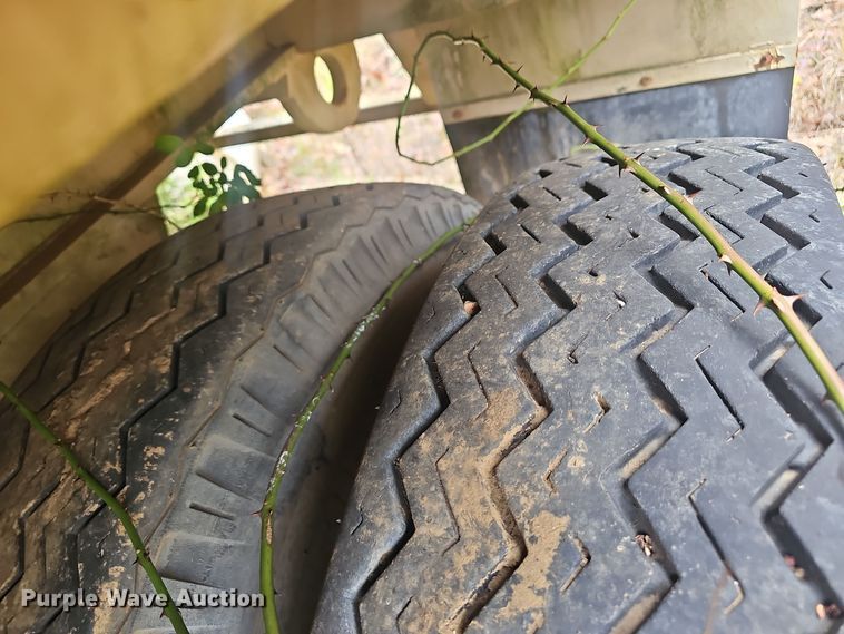 image for item OC9114 1979 Southwest Truck Body Co. M871 flatbed trailer