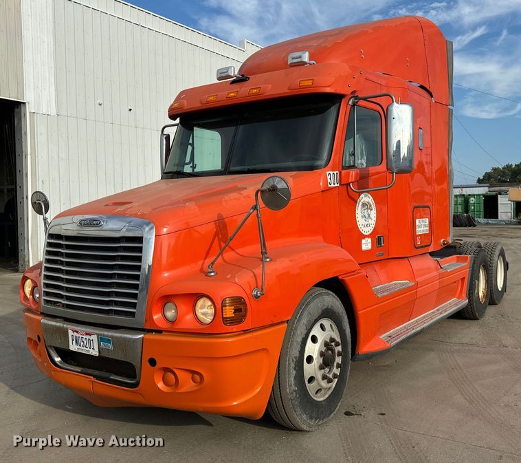 image for item OG9671 2009 Freightliner  Century Class semi truck
