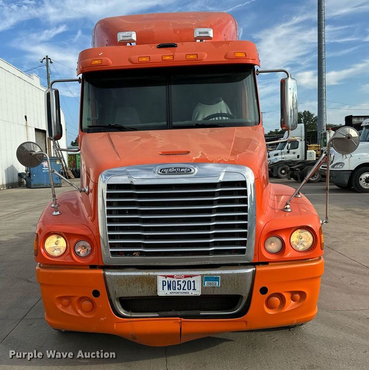 image for item OG9671 2009 Freightliner  Century Class semi truck