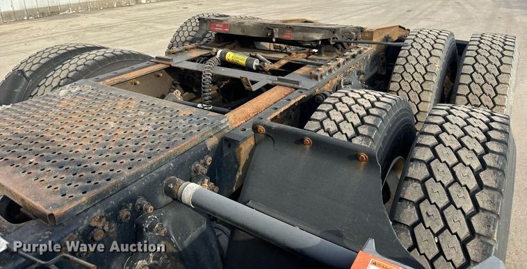 image for item OG9671 2009 Freightliner  Century Class semi truck