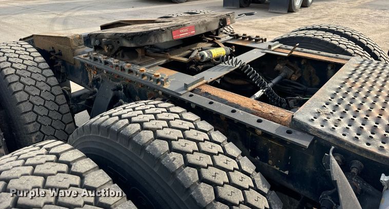 image for item OG9671 2009 Freightliner  Century Class semi truck