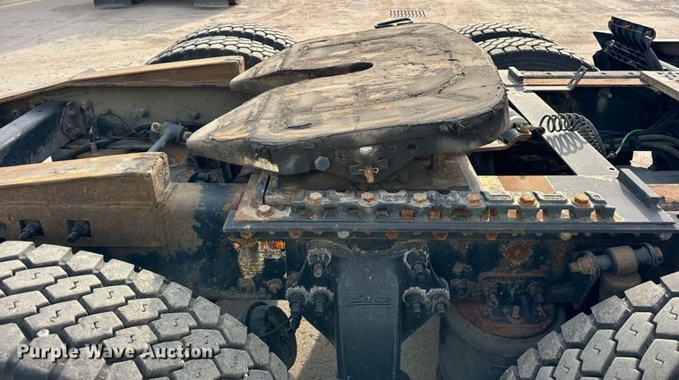 image for item OG9671 2009 Freightliner  Century Class semi truck