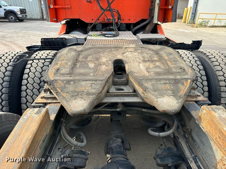 image for item OG9671 2009 Freightliner  Century Class semi truck