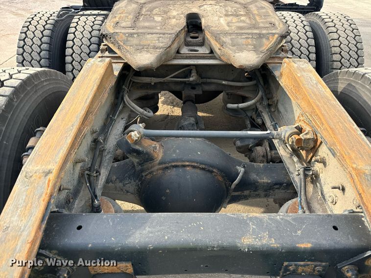 image for item OG9671 2009 Freightliner  Century Class semi truck