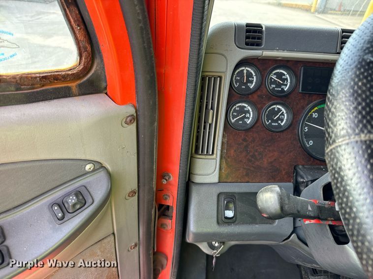 image for item OG9671 2009 Freightliner  Century Class semi truck