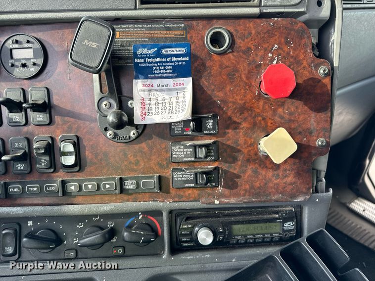 image for item OG9671 2009 Freightliner  Century Class semi truck