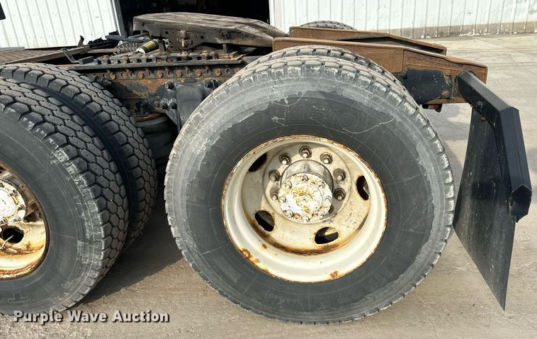 image for item OG9671 2009 Freightliner  Century Class semi truck