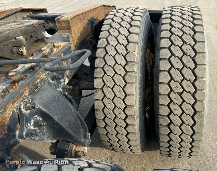 image for item OG9671 2009 Freightliner  Century Class semi truck