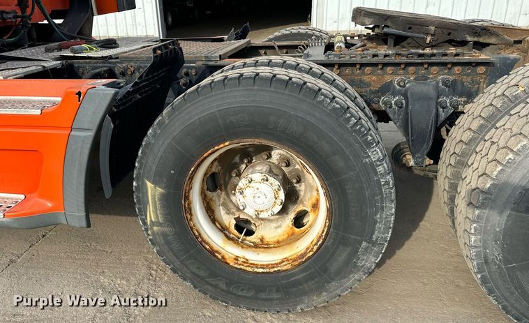 image for item OG9671 2009 Freightliner  Century Class semi truck