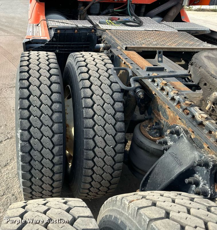 image for item OG9671 2009 Freightliner  Century Class semi truck