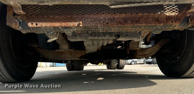 image for item OG9674 2009 Freightliner Columbia 120 semi truck