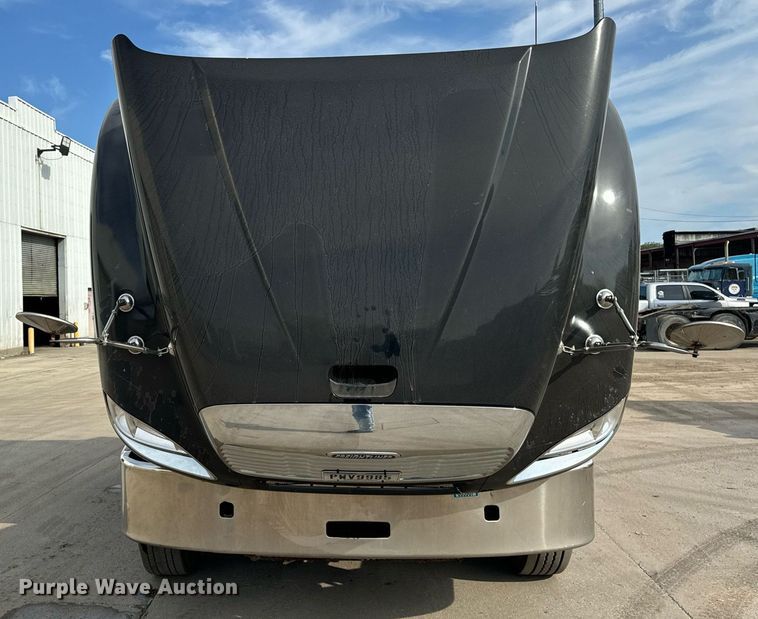 image for item OG9674 2009 Freightliner Columbia 120 semi truck