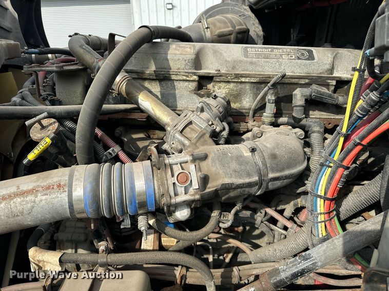 image for item OG9674 2009 Freightliner Columbia 120 semi truck